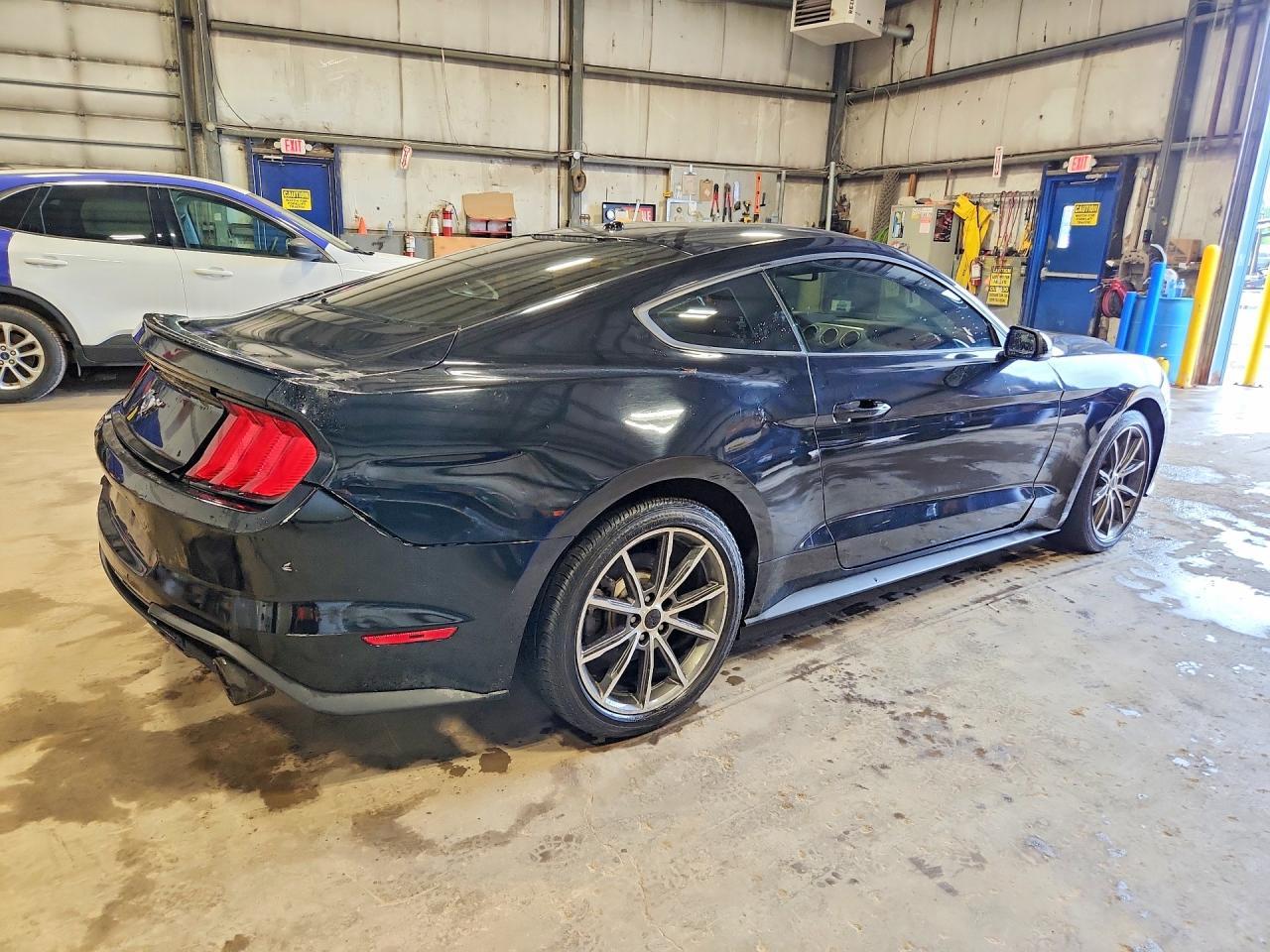 2018 Ford Mustang - Фото 3