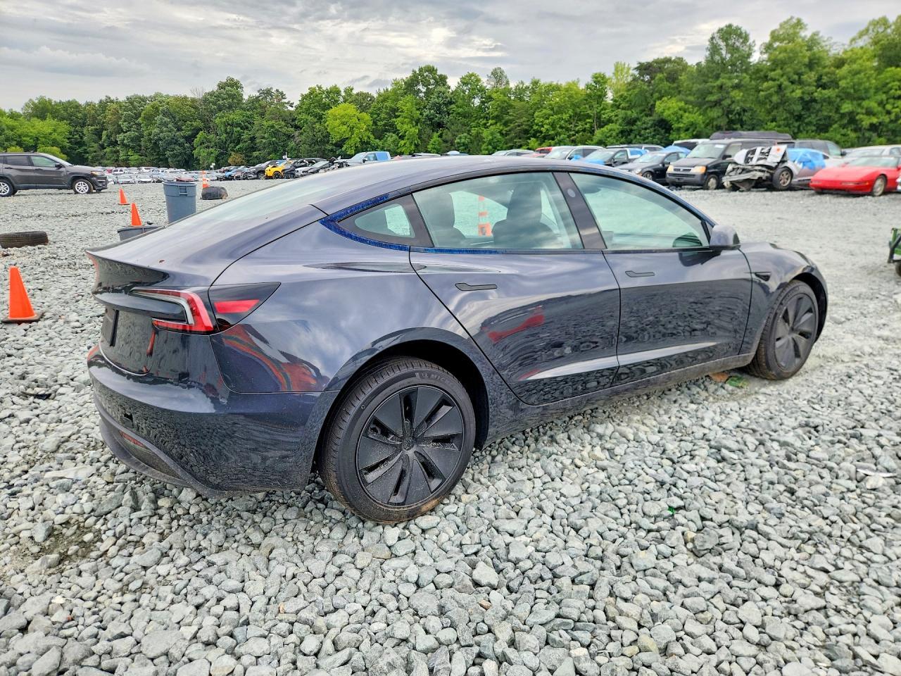 2024 Tesla Model 3 - Image 3