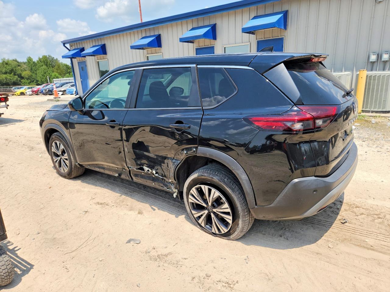 2023 Nissan Rogue Sv - Фото 2