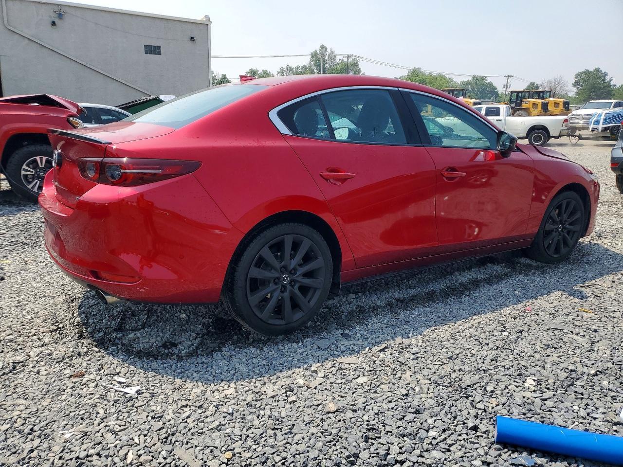 2021 Mazda 3 Premium Plus - Фото 3