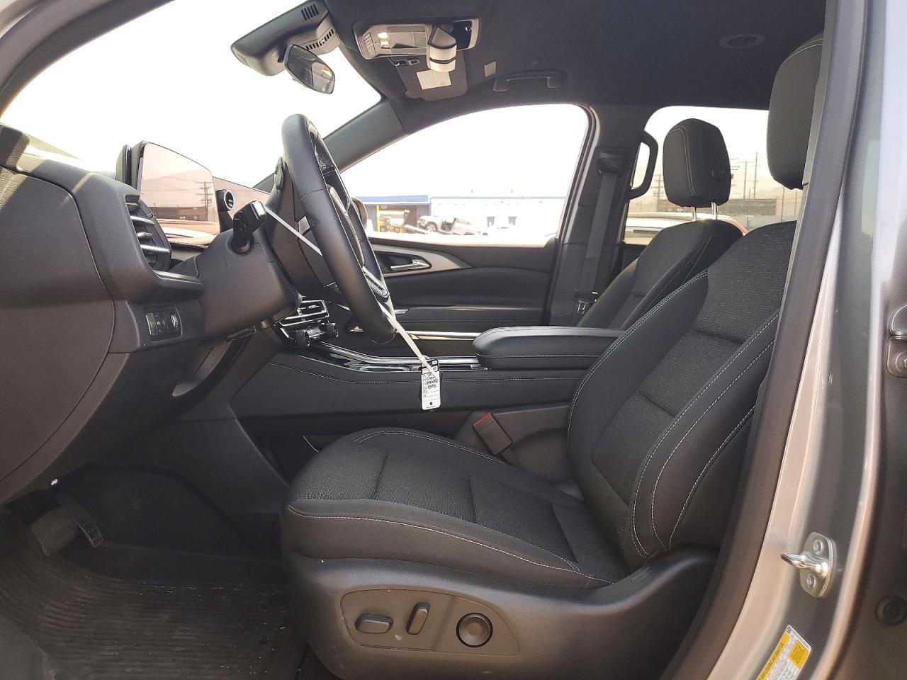 2025 Chevrolet Traverse Lt - Image 7