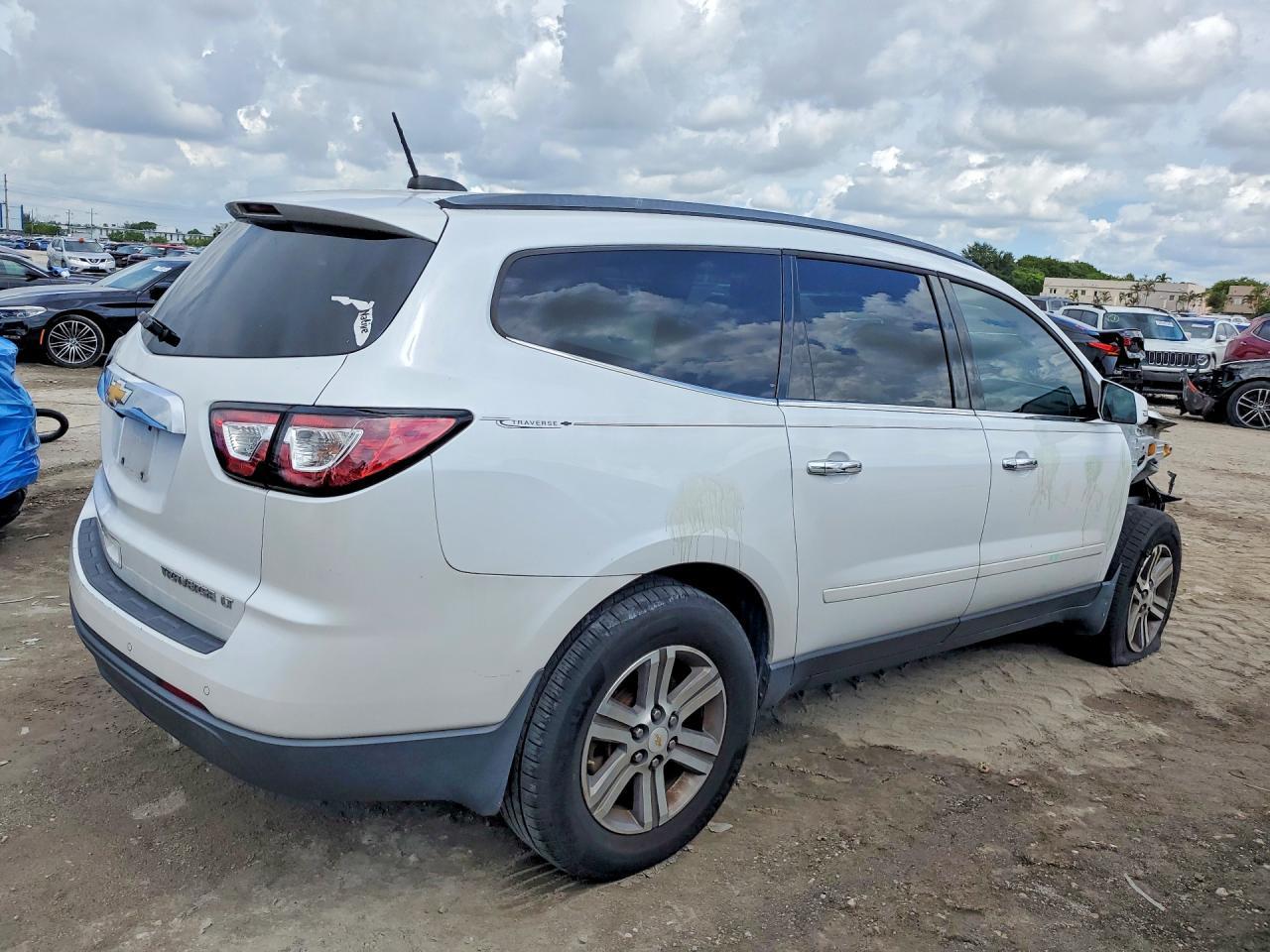 2016 Chevrolet Traverse Lt - Фото 3