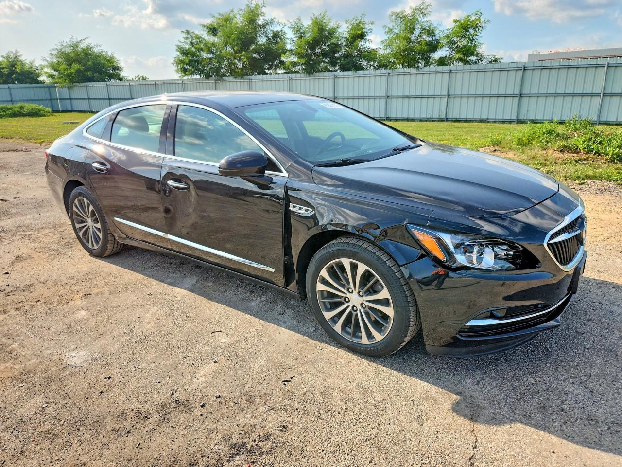 2017 Buick Lacrosse Preferred - Image 4