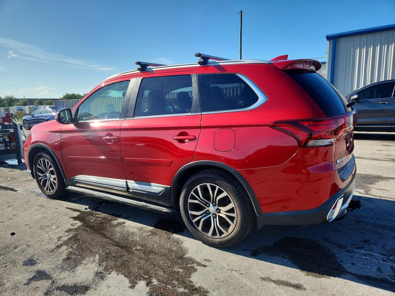 2017 Mitsubishi Outlander Gt - Image 2