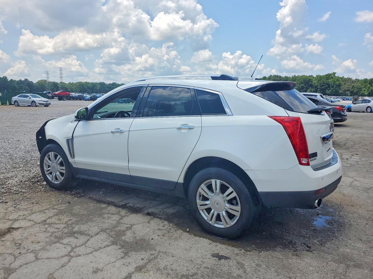 2016 Cadillac Srx Luxury Collection - Image 2