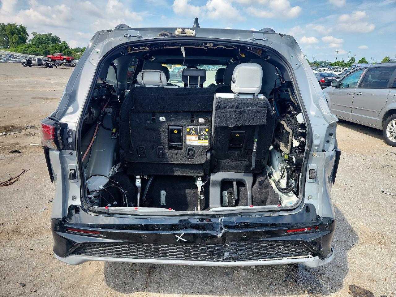 2023 Toyota Sienna Xse 7-Passenger - Фото 6