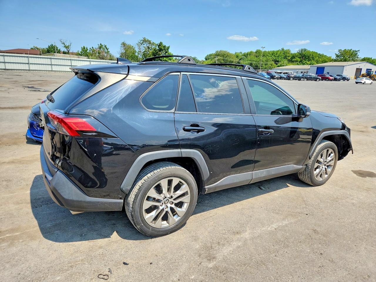2021 Toyota Rav4 Xle Premium - Фото 3