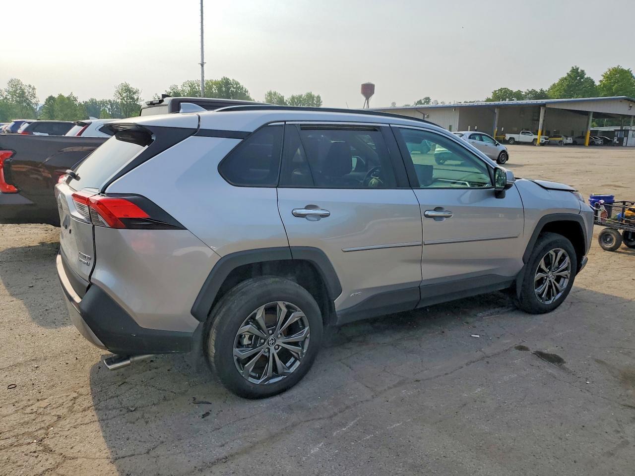 2023 Toyota Rav4 Limited - Image 3