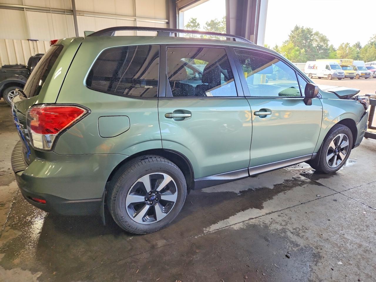 2017 Subaru Forester 2.5I - Фото 3