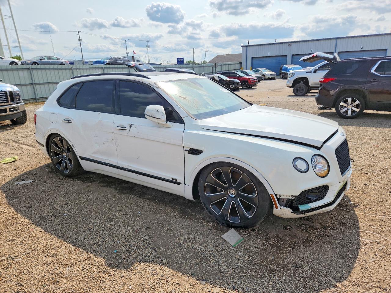 2020 Bentley Bentayga - Фото 4