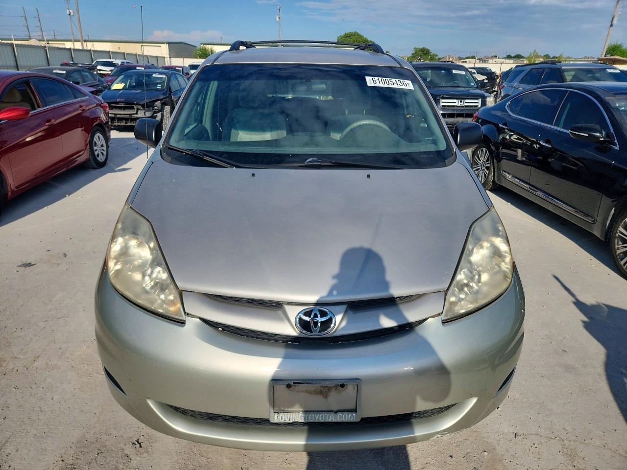 2008 Toyota Sienna Le 7-Passenger - Фото 5