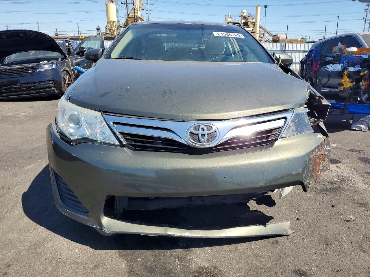 2014 Toyota Camry Le - Фото 5