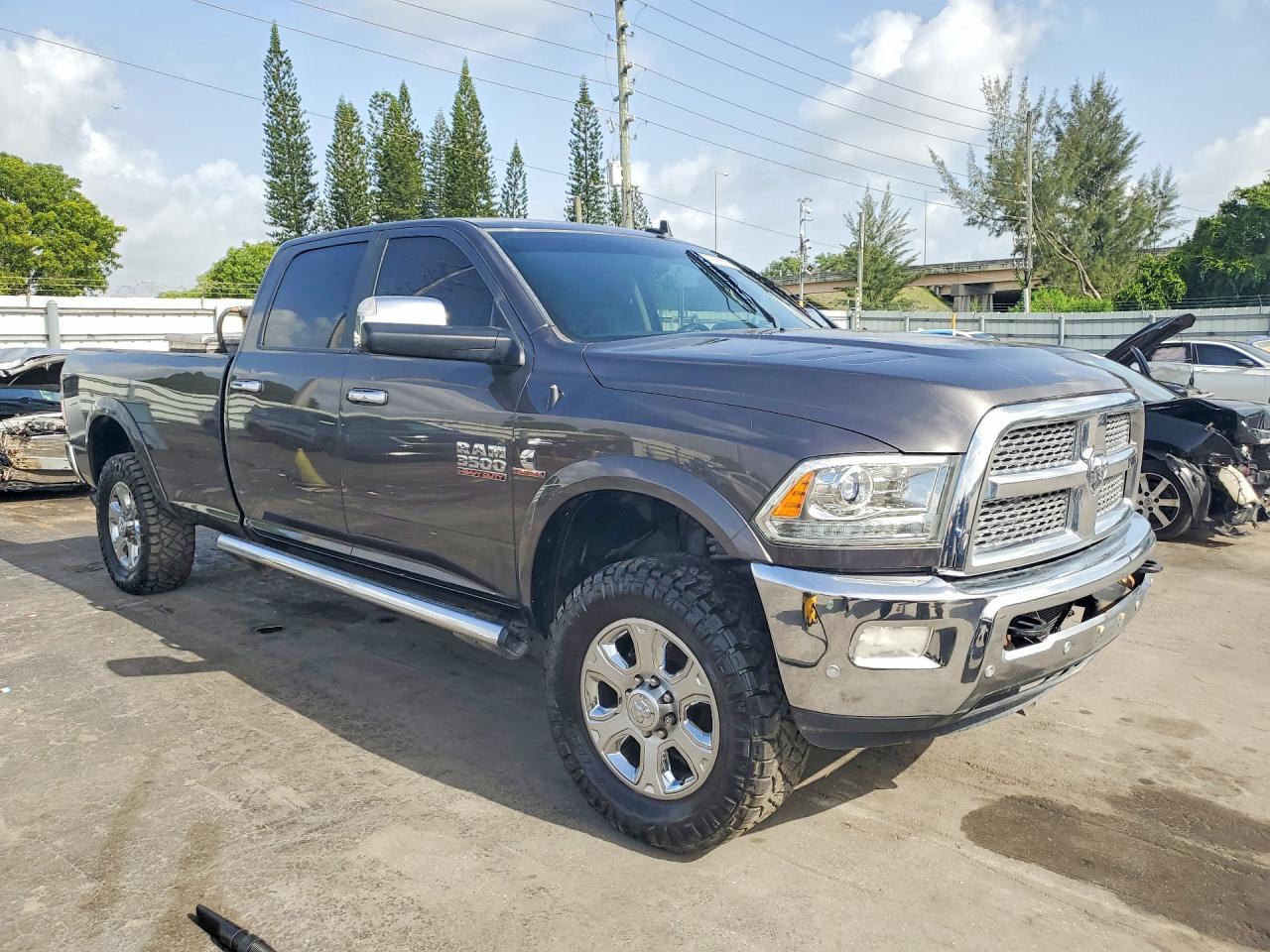 2018 Ram 3500 Laramie - Фото 4