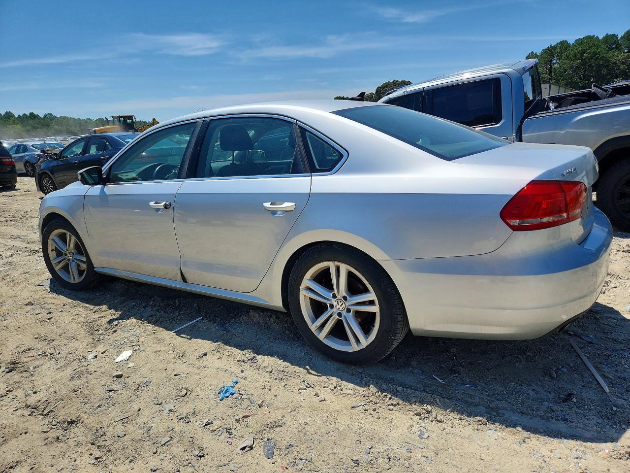 2014 Volkswagen Passat Se - Фото 2