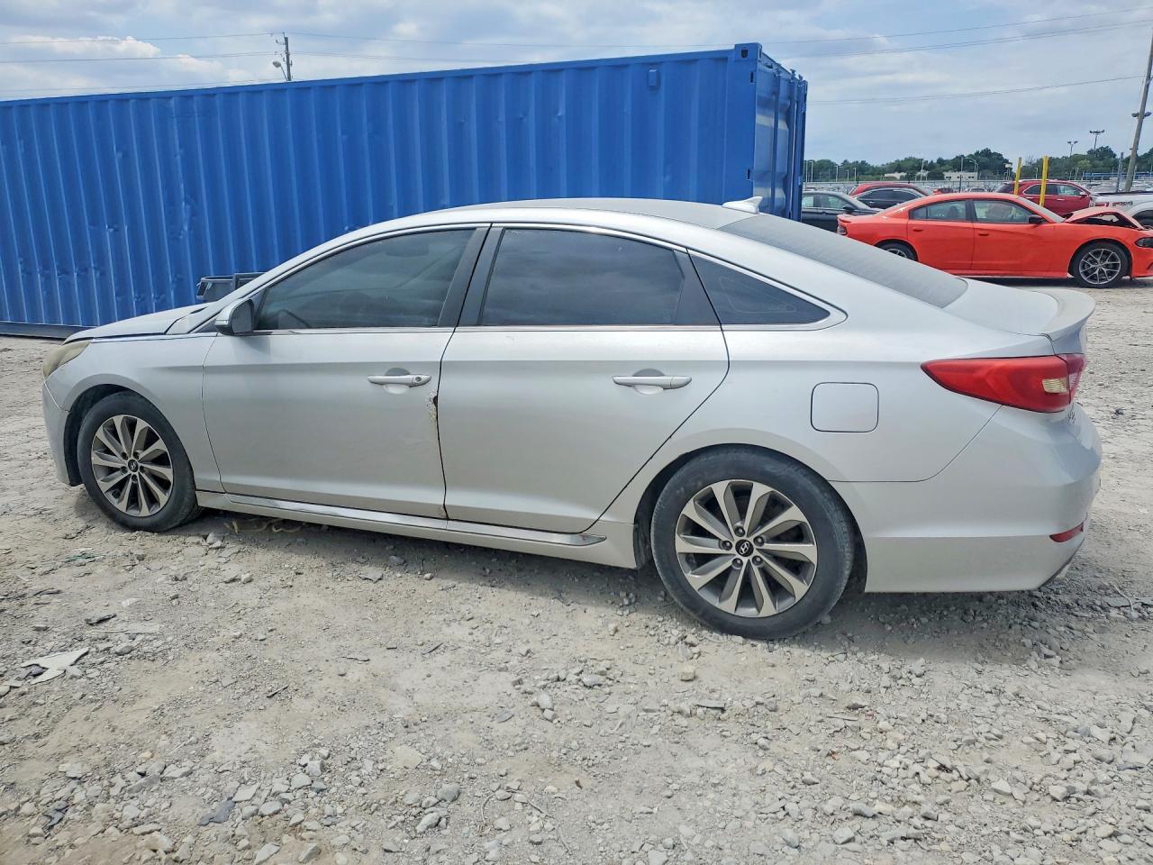 2015 Hyundai Sonata Sport - Image 2