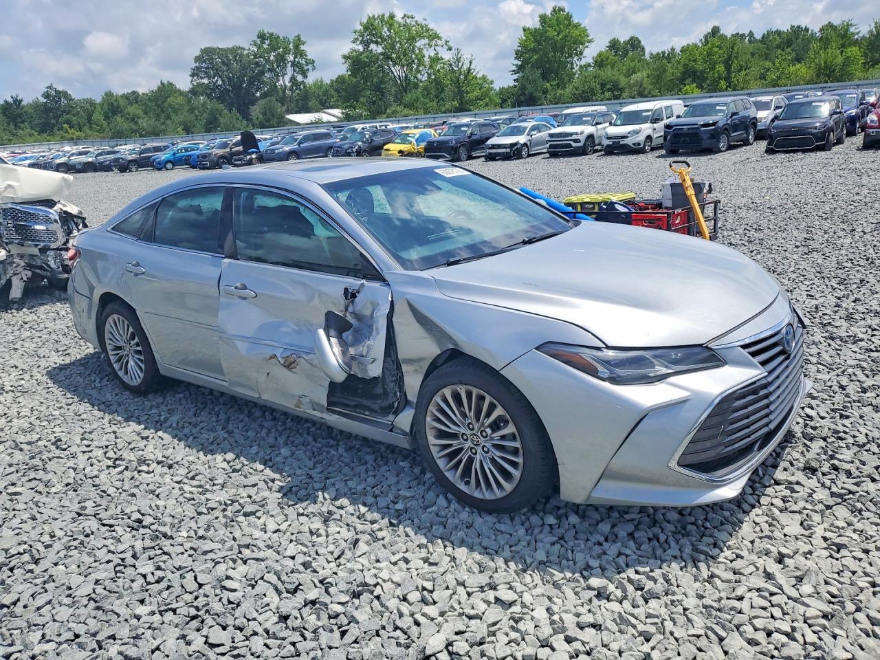 2021 Toyota Avalon Limited - Фото 4
