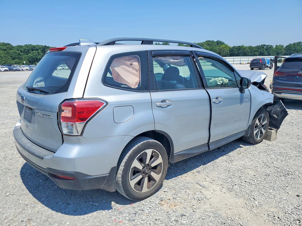 2018 Subaru Forester 2.5I - Image 3