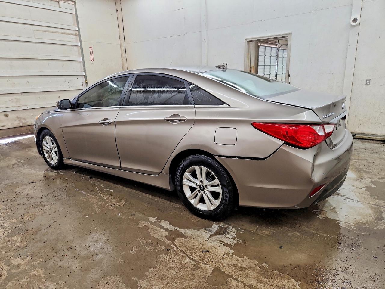 2014 Hyundai Sonata Gls - Фото 2