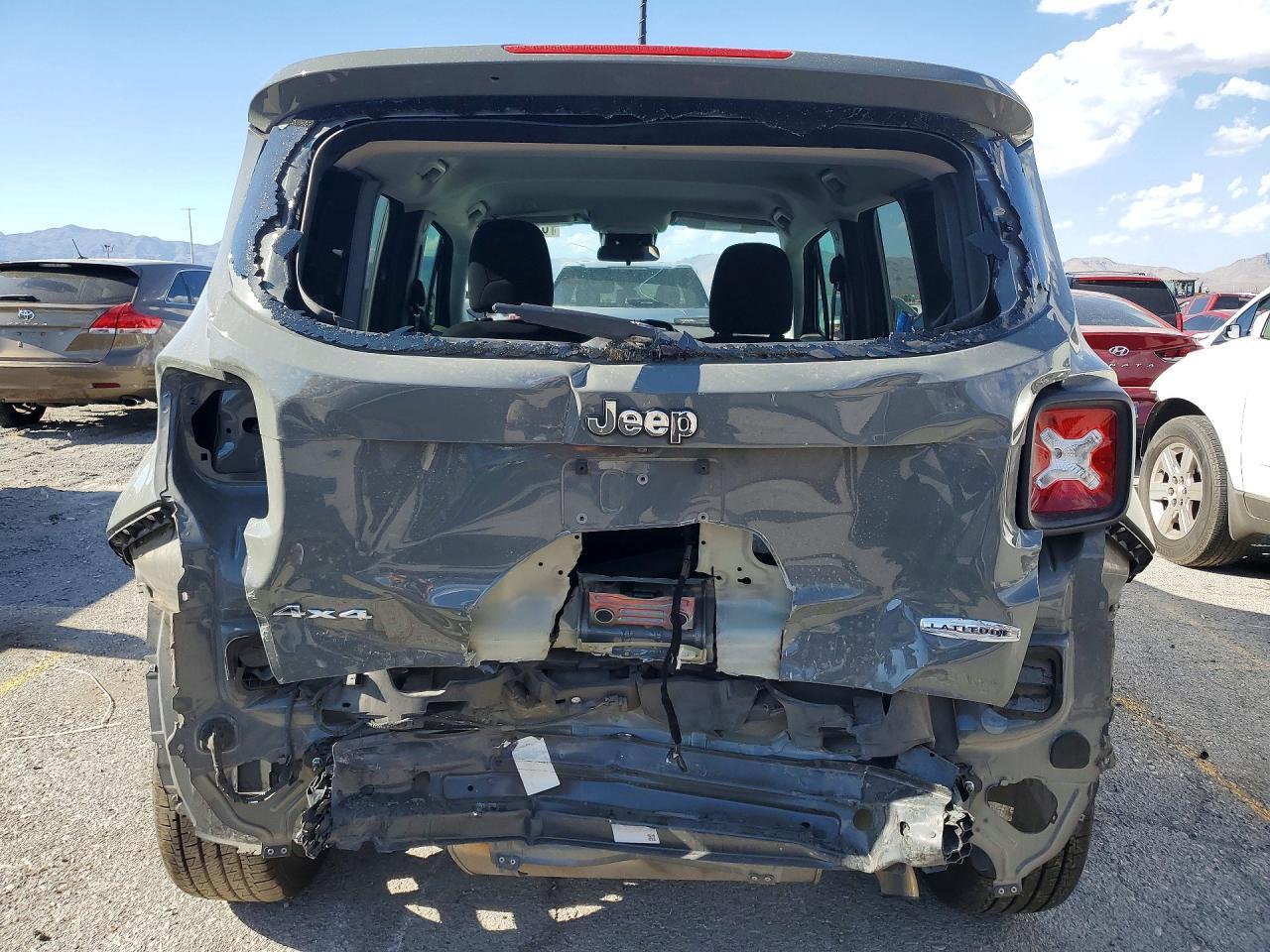 2020 Jeep Renegade Latitude - Фото 6