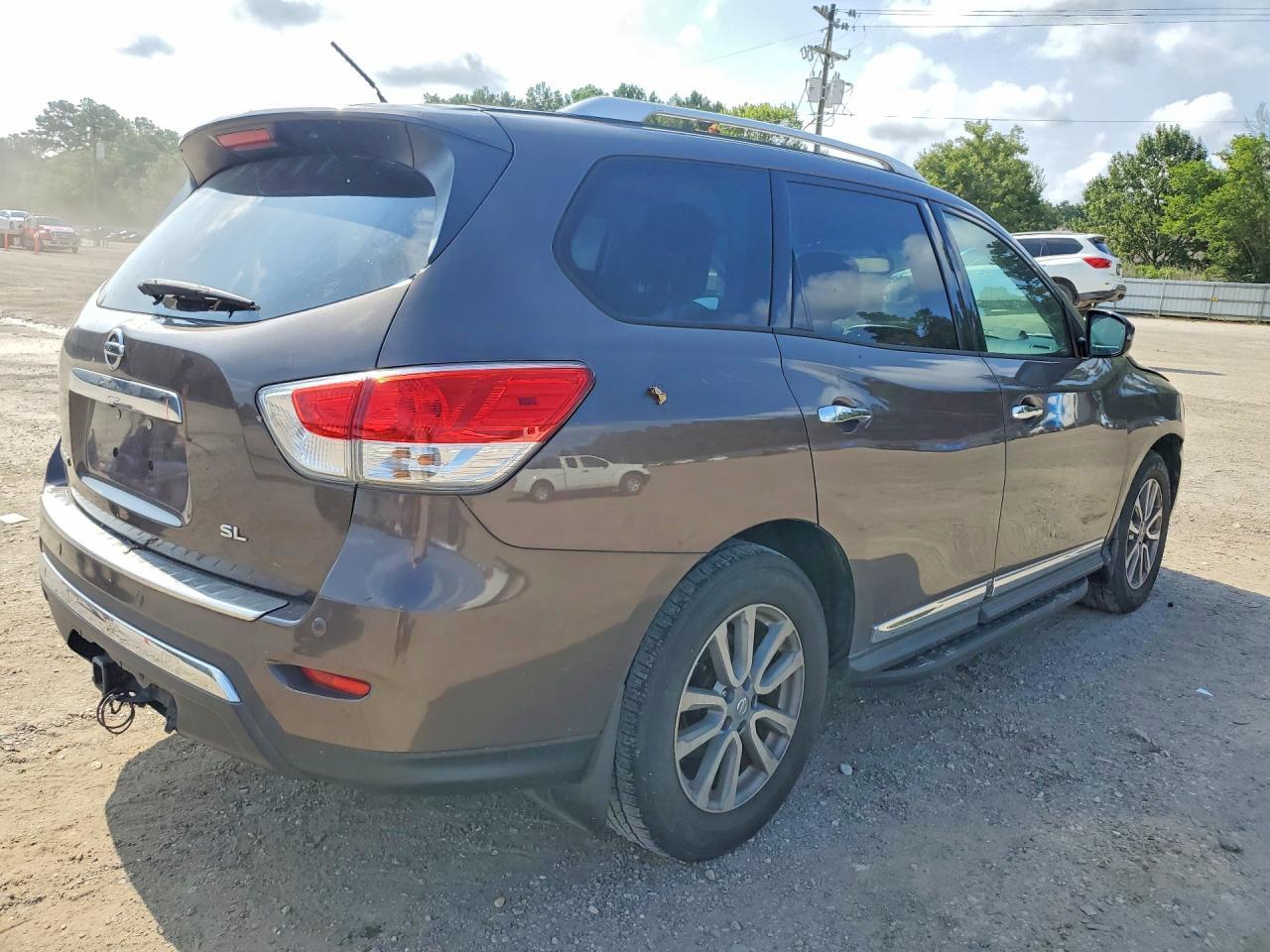 2015 Nissan Pathfinder Sl - Image 3