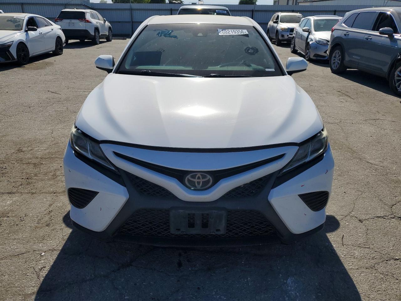 2018 Toyota Camry Se - Фото 5