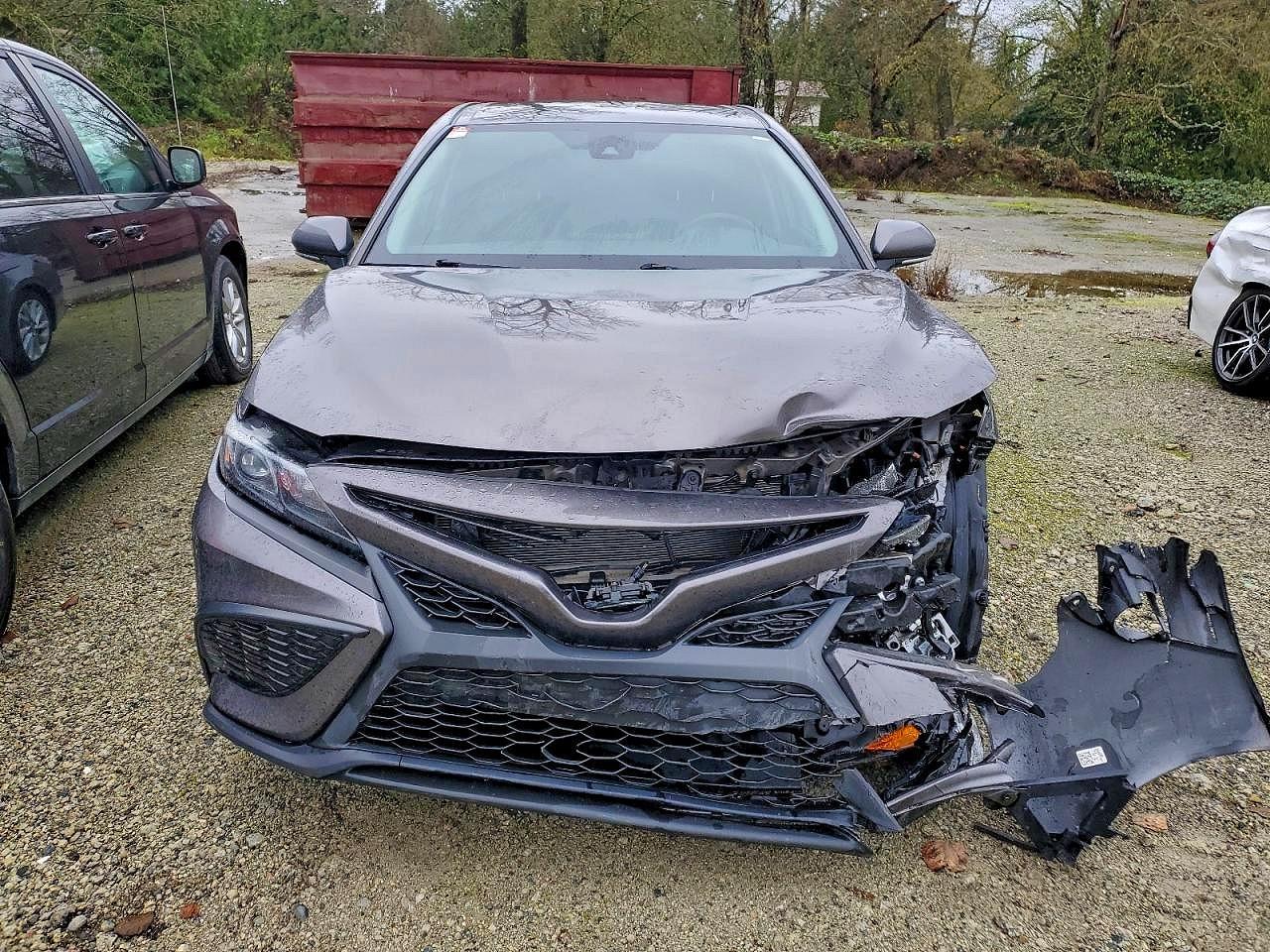 2022 Toyota Camry Se - Фото 5
