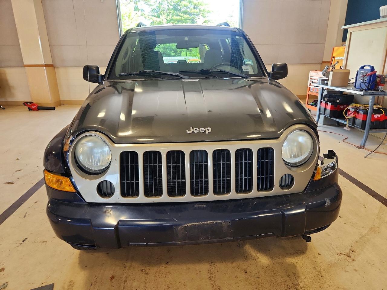 2006 Jeep Liberty Sport - Фото 5