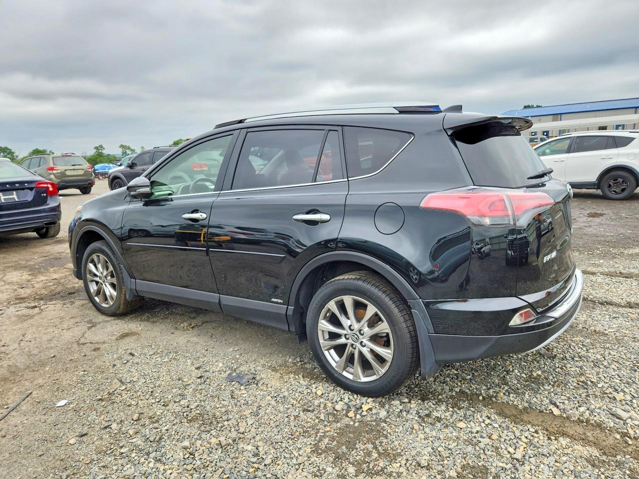2016 Toyota Rav4 Hv Limited - Фото 2