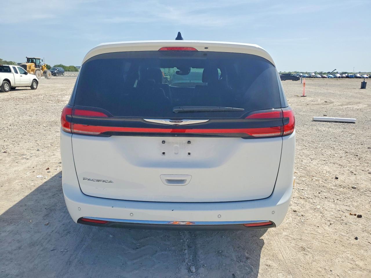 2025 Chrysler Pacifica Select - Image 6
