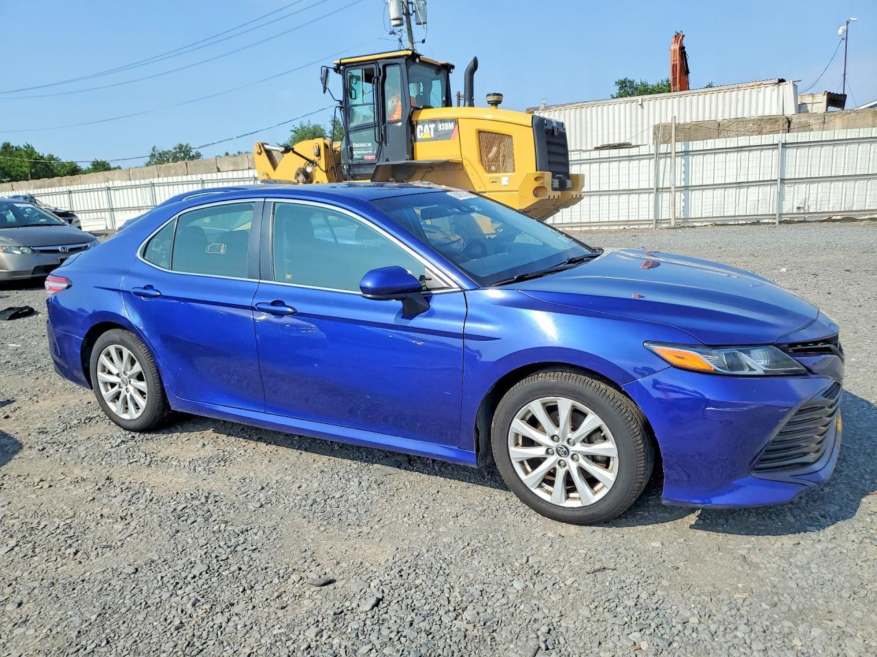 2018 Toyota Camry Le - Фото 4