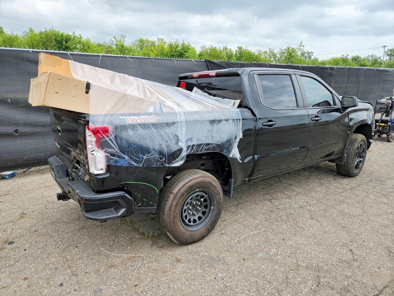 2025 Chevrolet Silverado K1500 Lt Trail Boss - Image 3