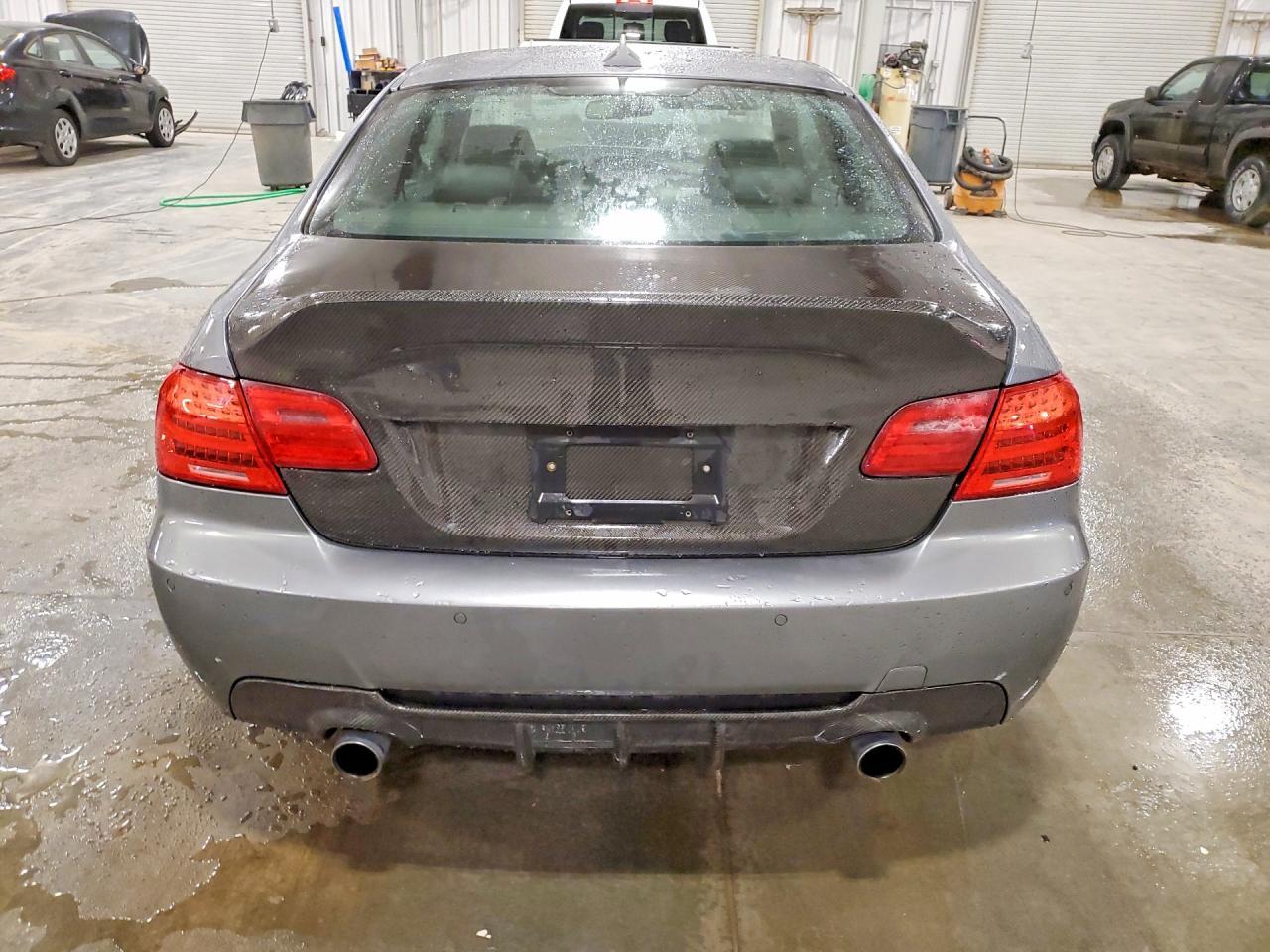 2010 BMW 335 I - Image 6
