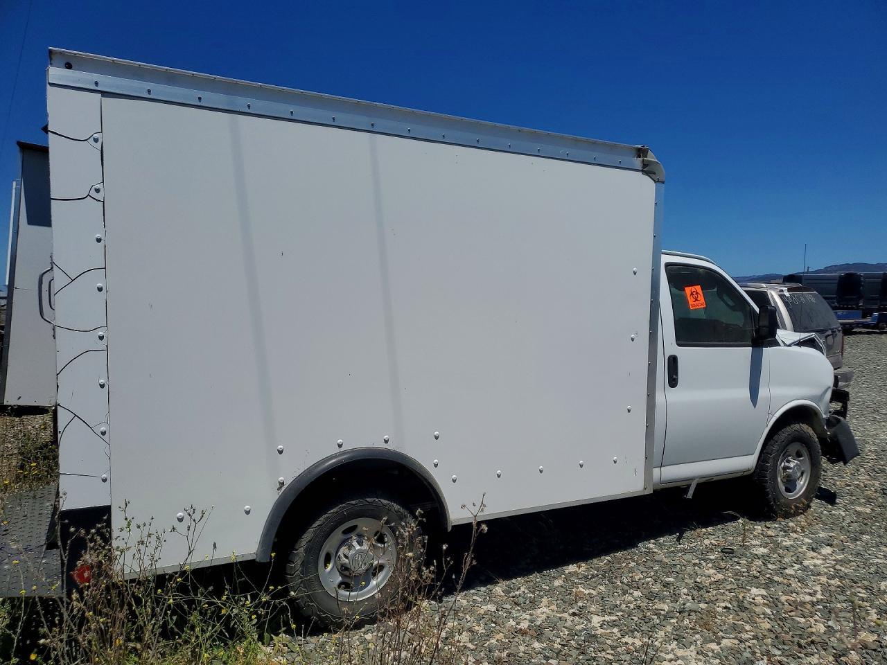 2019 Chevrolet Express G3500 - Фото 3