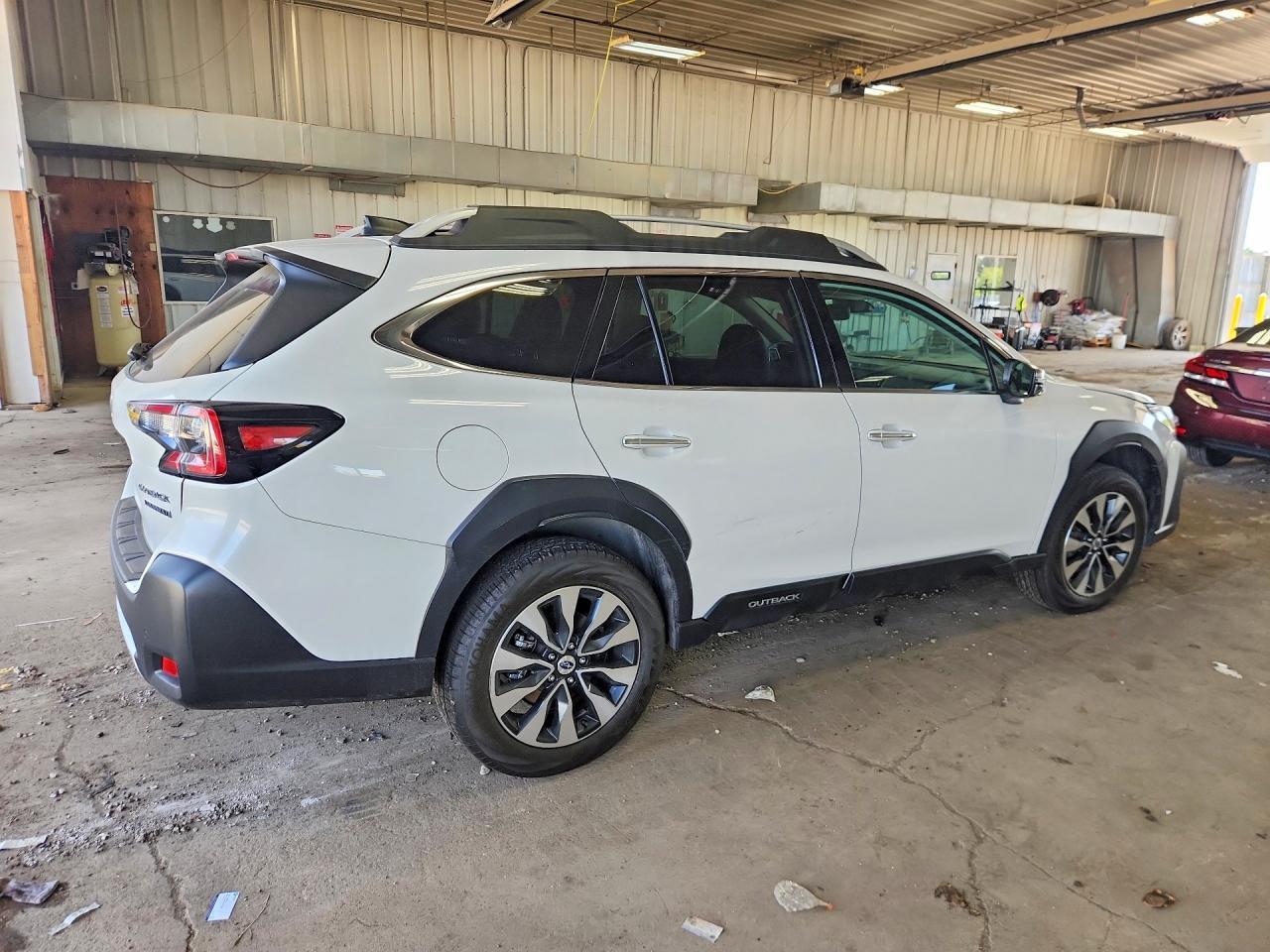 2024 Subaru Outback Touring - Фото 3