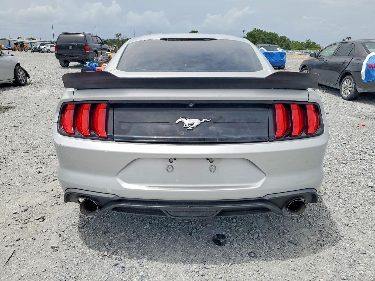2018 Ford Mustang - Фото 6