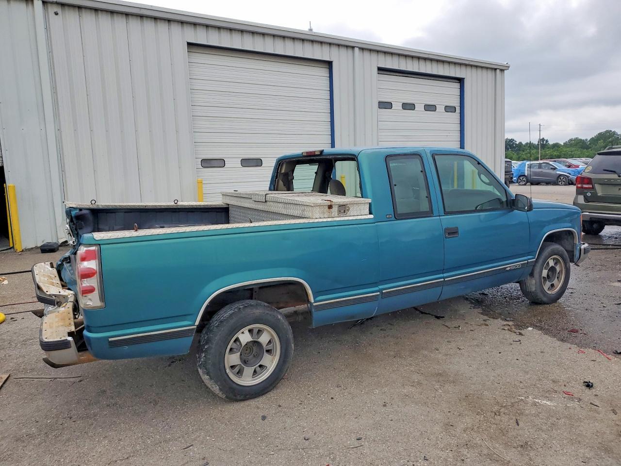 1998 Chevrolet Gmt-400 C1500 - Фото 3