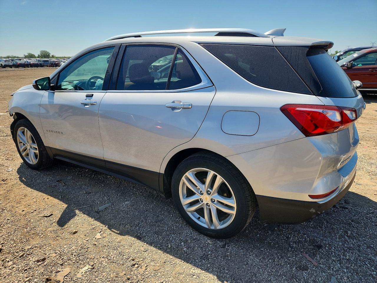 2018 Chevrolet Equinox Premier - Фото 2