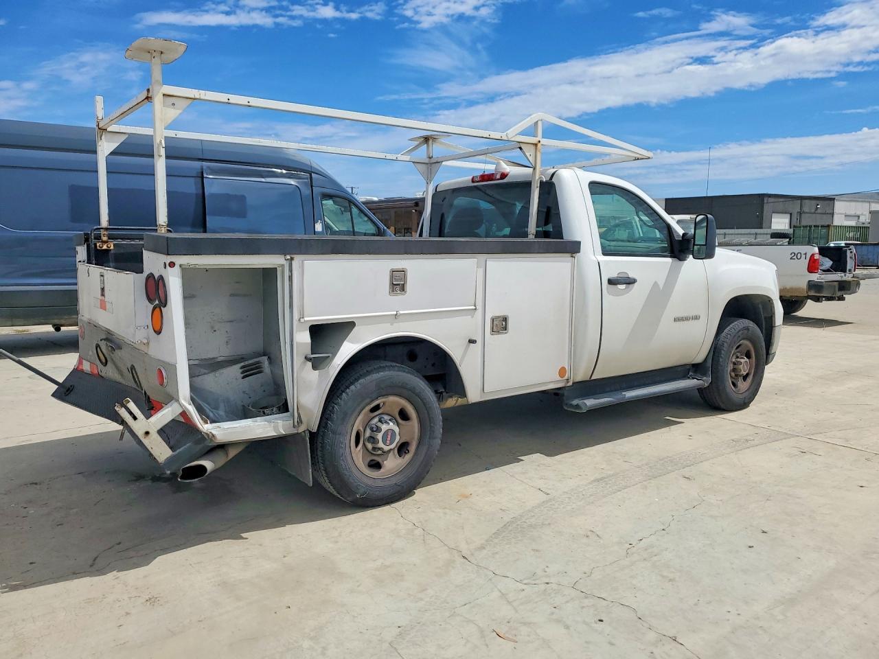 2010 GMC Sierra C2500 Heavy Duty - Фото 3