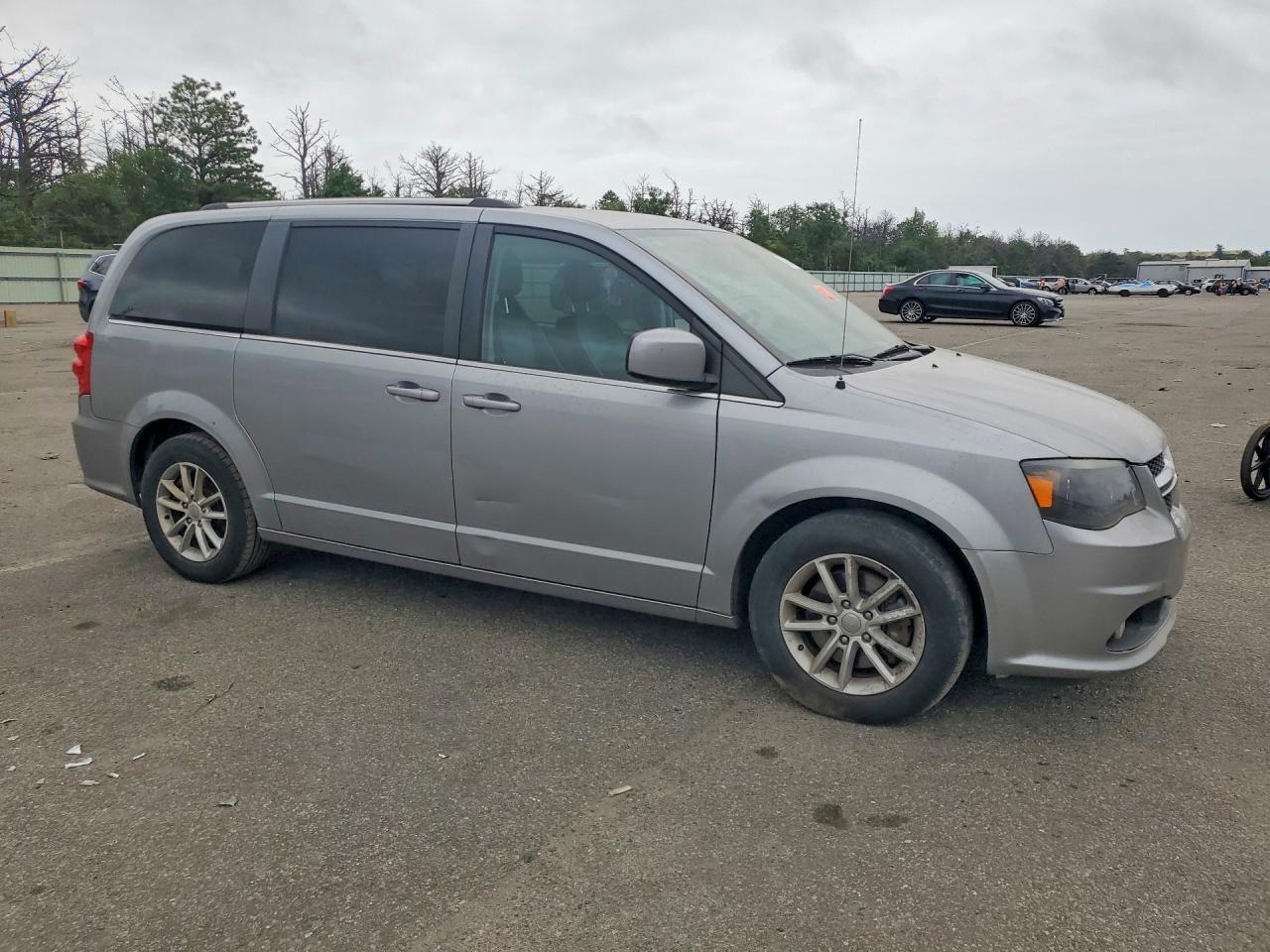 2019 Dodge Grand Caravan Sxt - Фото 4