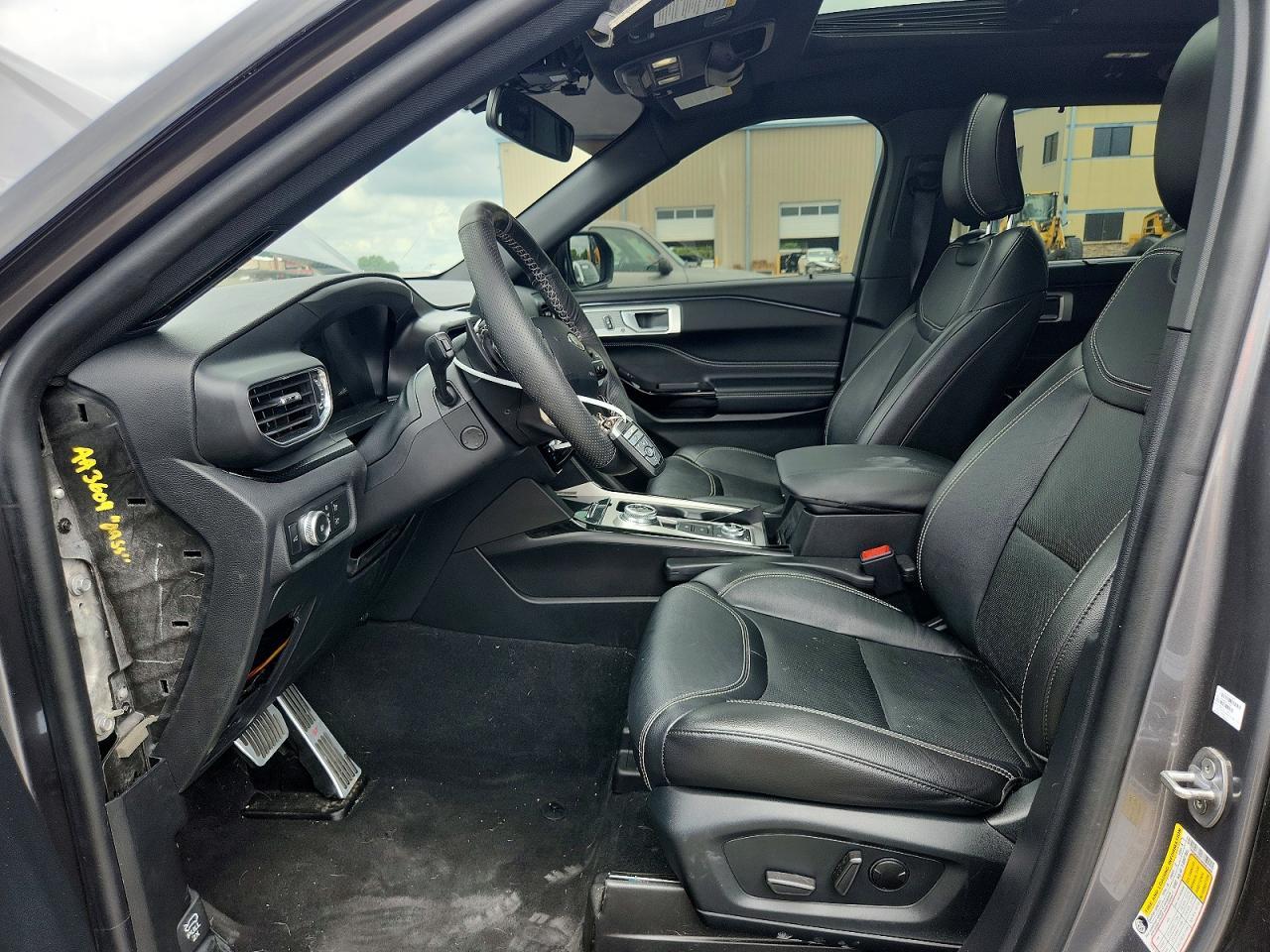 2022 Ford Explorer St - Фото 7