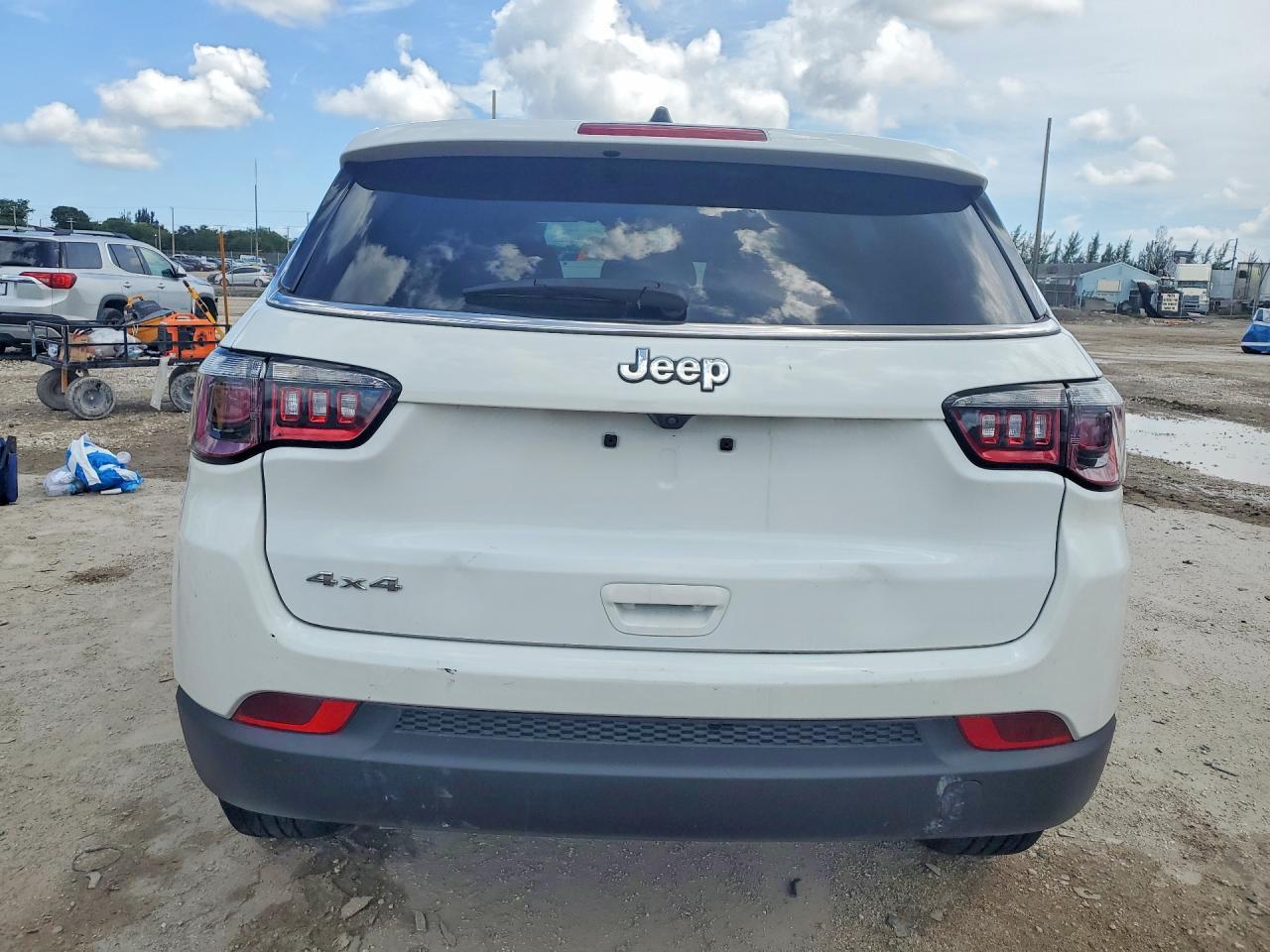 2023 Jeep Compass Sport - Фото 6
