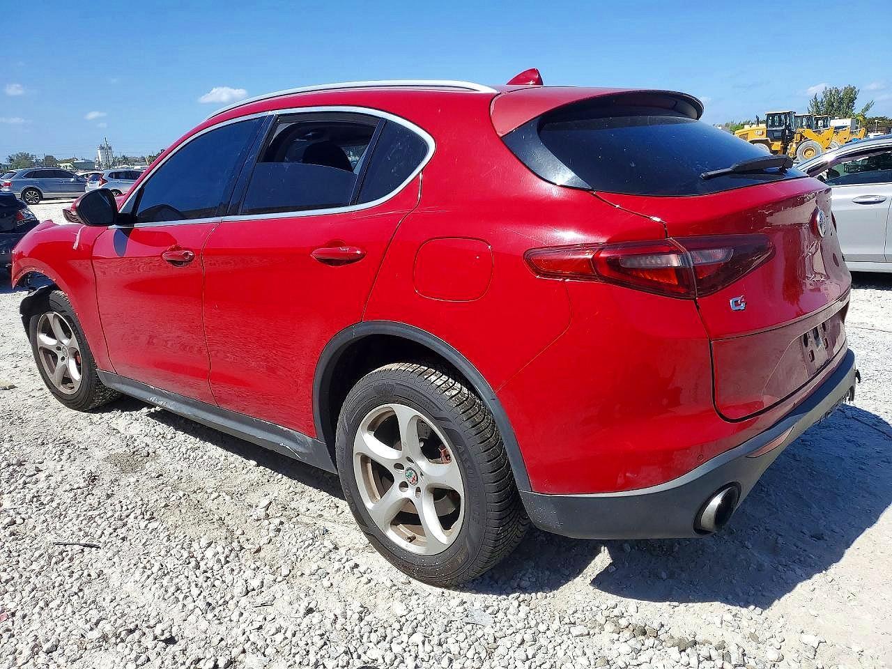 2018 Alfa Romeo Stelvio - Image 2