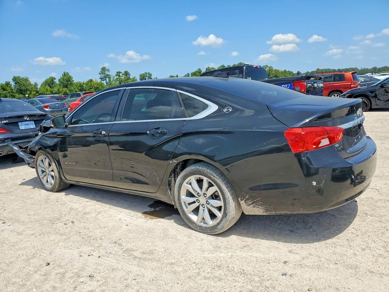 2018 Chevrolet Impala Lt - Фото 2