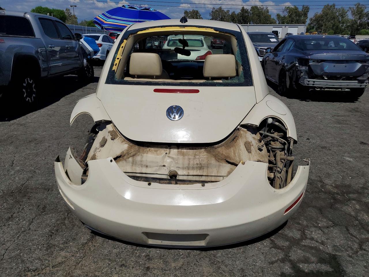 2008 Volkswagen New Beetle S - Фото 6