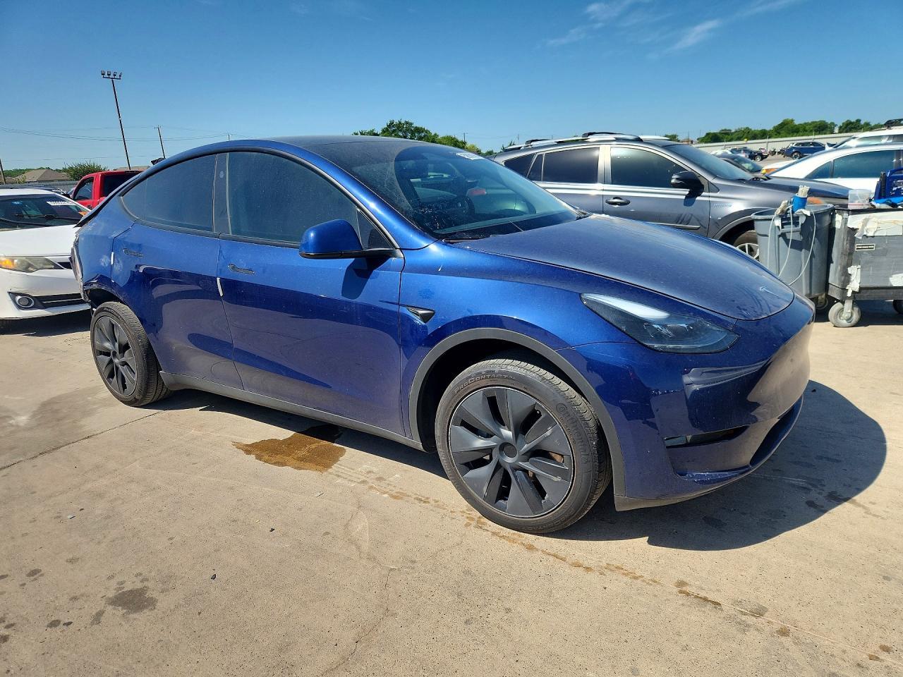 2024 Tesla Model Y - Фото 4