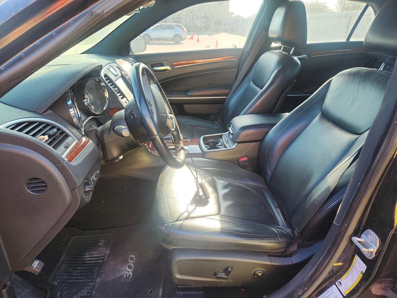 2014 Chrysler 300 - Фото 7