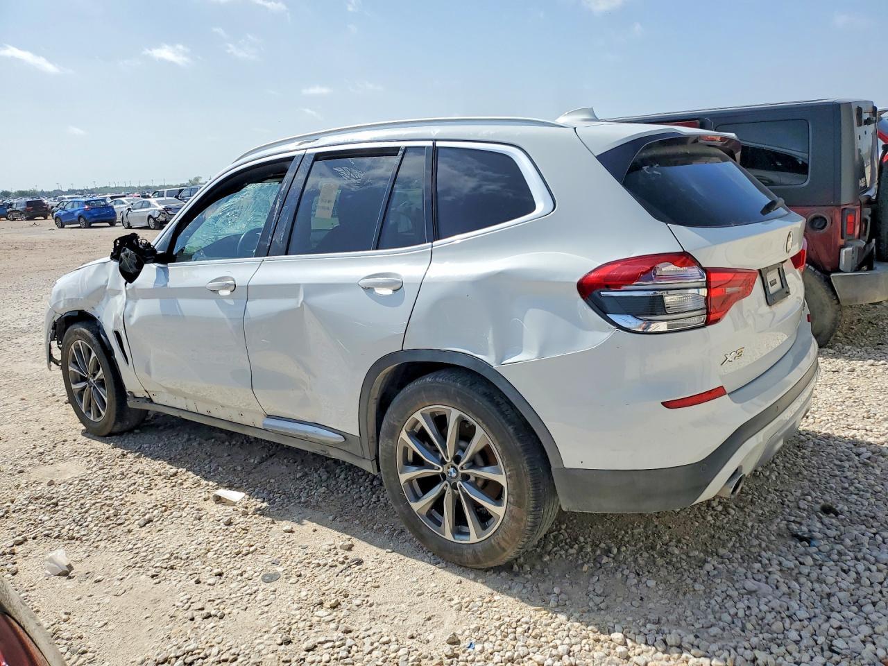 2019 BMW X3 Sdrive30I - Фото 2