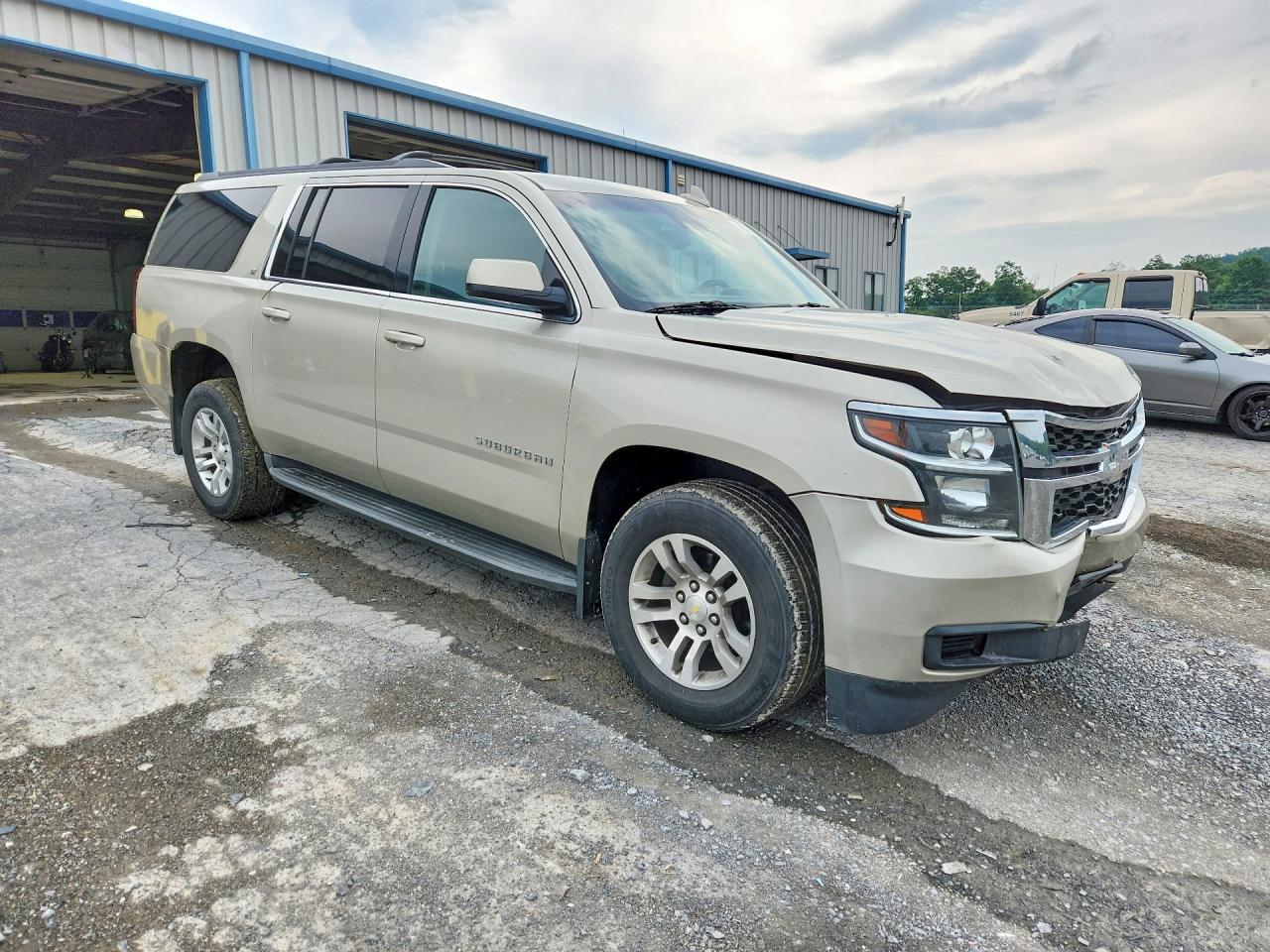2015 Chevrolet Suburban K1500 Lt - Image 4