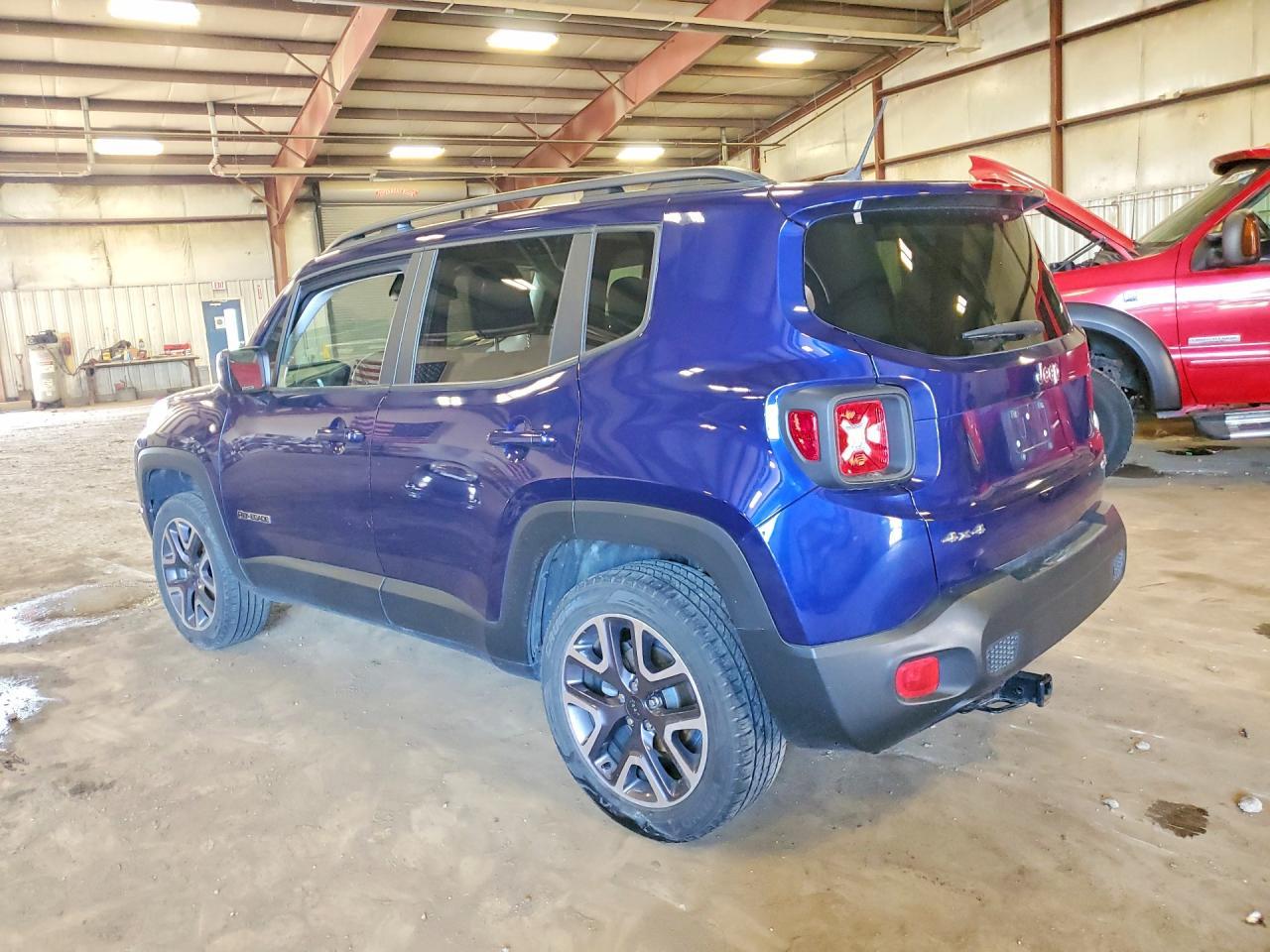 2016 Jeep Renegade Latitude - Image 2