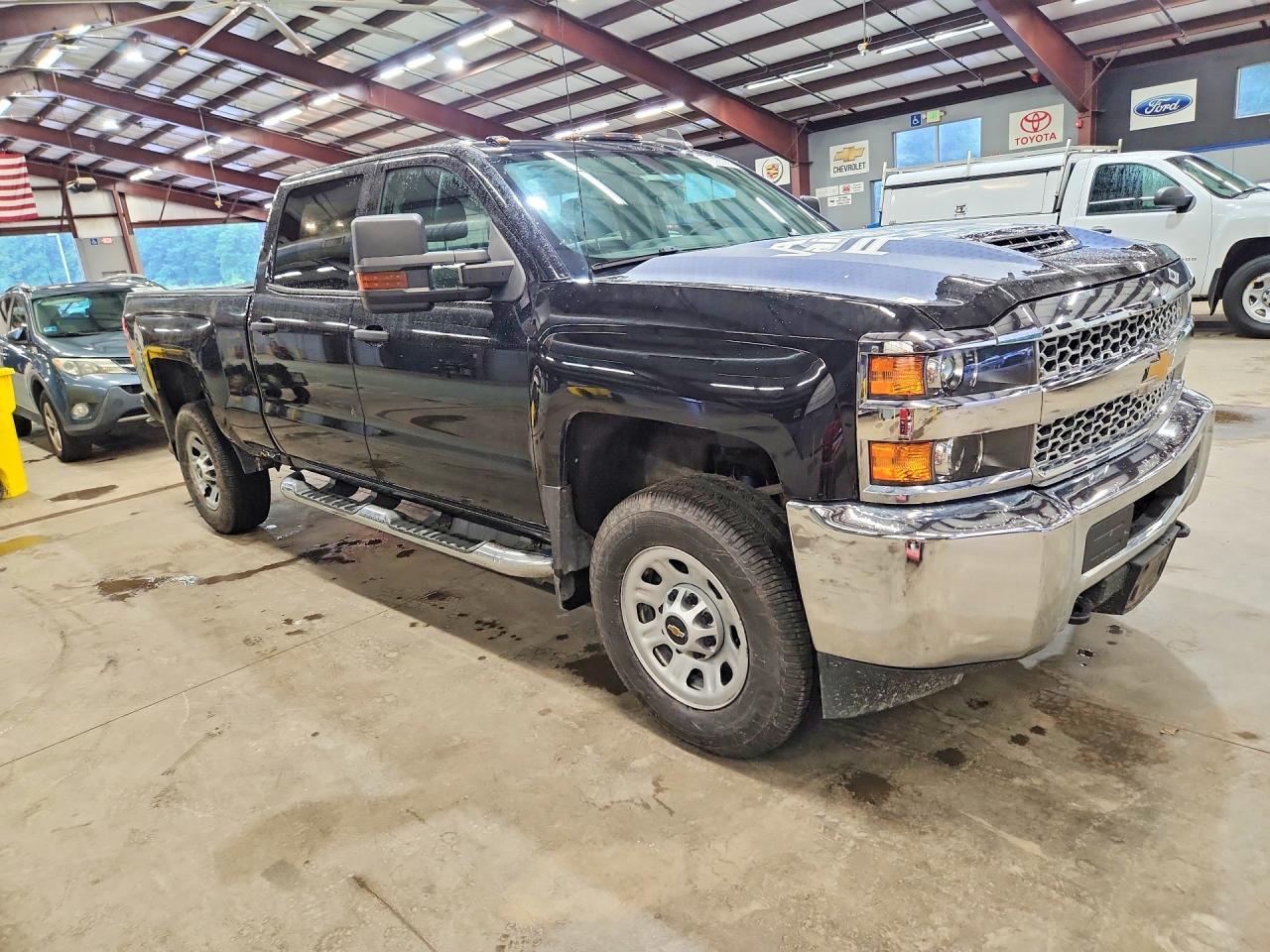 2019 Chevrolet Silverado K3500 - Фото 4